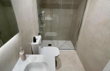 Apartamento nuevo junto al mar con plaza de garaje!! Perfecto para familias - Photo 31