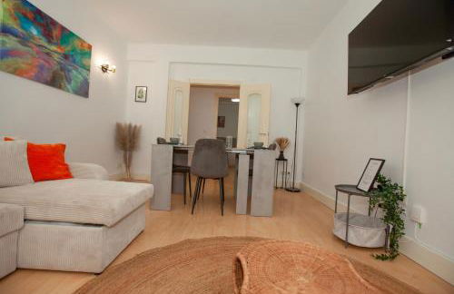 Precioso Apartamento en Valencia 2 dormitorios con Parking - Photo 3