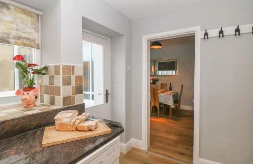 Sunshine Cottage Tideswell, Games room included. - Foto 17