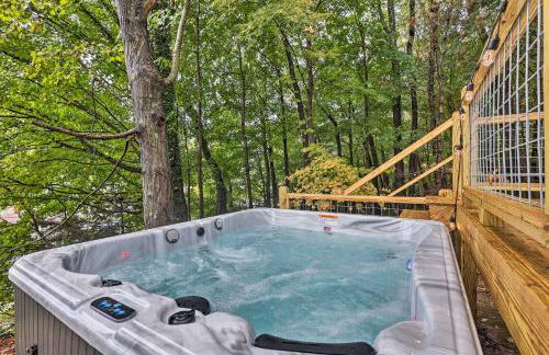 Hilltop Hideaway with Scenic Views and Hot Tub! - Foto 21