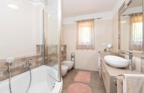 Stone house with pool and yard - Villa Histra - Foto 12