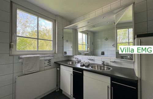 Ferienhaus Villa EMG Gelsenkirchen nah Essen Dortmund mit Pool und Garten für Familien Gruppen bis 21 Personen - Foto 22