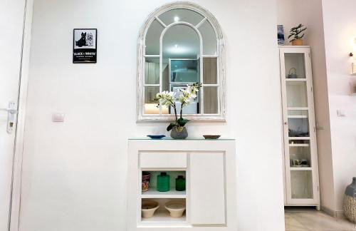 Skol 438 Super One-bedroom Apartment with Sea Views - Photo 6