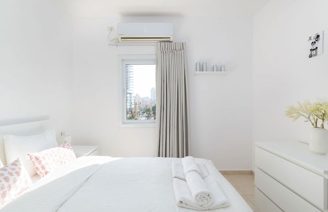 Bright and Fresh Family Home near Beach - Foto 5