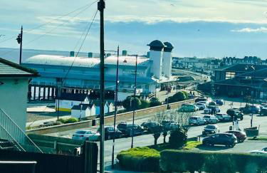 Stylish 3 Bed Apt Sea Views Near the Beach 2B - Foto 46