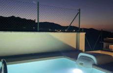 Ático con Piscina Privada y zona Chill Out - Foto 7