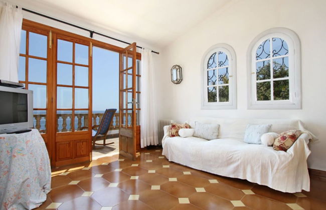 Fantastic Villa With Private Swimming Pool, Garage, Bbq, Patio, Wifi and the sea - Foto 9