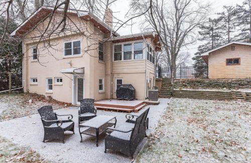 Amazing Lakefront Retreat On Long Lake! 2 Bedroom Home by RedAwning - Foto 20