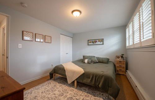 Cozy Condo in the Heart of Royal Oak - Photo 18