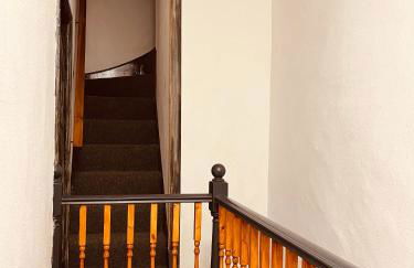 Spacious 5 Bedroom Home in Central Kidderminster with Private Parking and Electric Vehicle Facilities, Easy Access to Birmingham and Nearby Towns - Foto 12