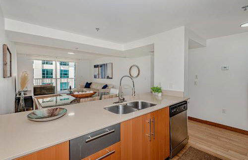 Lovely condo with city & ocean views. Sleep up to 6 people! - Foto 12