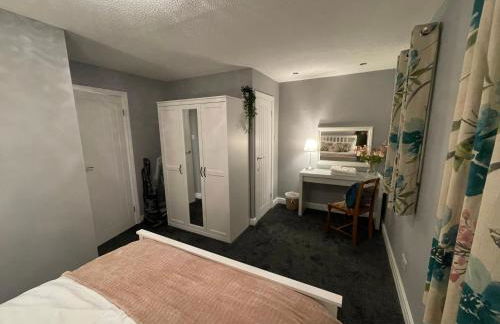 Tranquil 3 bedroom town house with Sky Glass - Foto 9