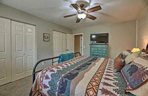 Near Woodland Lake Park Cabin with Serene Deck! - Foto 19