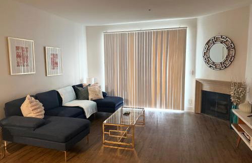 Villa Marina - AMAZING Modern, Spacious, Stylish 2 Master Suites in CENTRAL Marina Del Rey - Photo 3