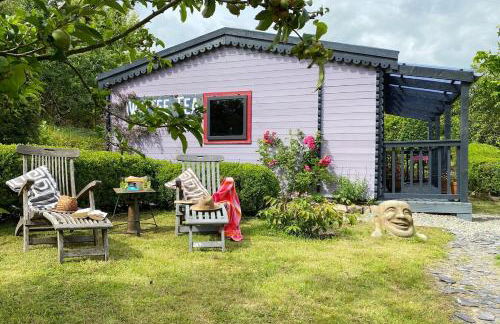 The Fabulous flower hut - Photo 24