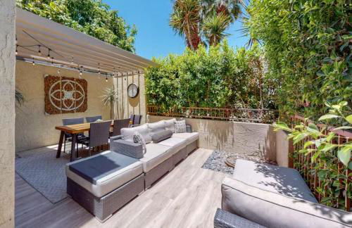 Indian Wells Mtn Cove with Kitchen Living Room Patio Firepit BBQ Tennis Stadium - Foto 13