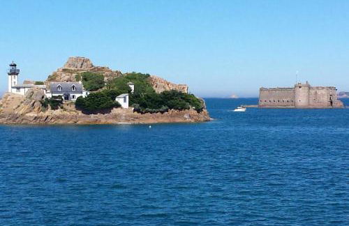 Maison de charme à Plougasnou avec jardin clôturé - Photo 12