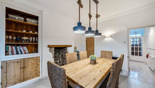 Central Filey Family Cottage for Groups with Super King Bedroom and Bunk Room - Foto 2
