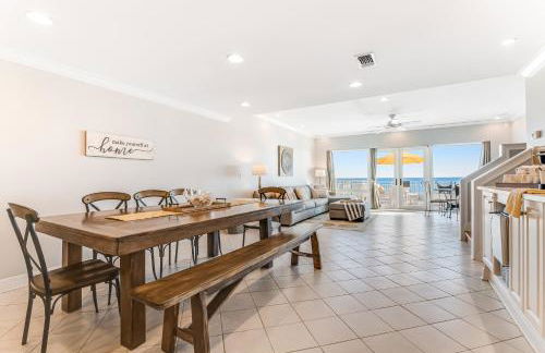 Dog-friendly beachfront dream with a wet bar & two furnished balconies - Foto 13