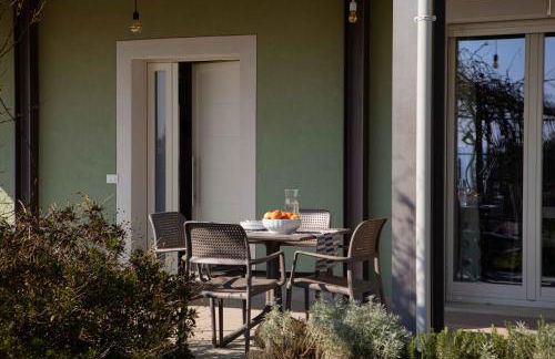 Casa con ampio terrazzo, vista lago e giardino - Foto 22