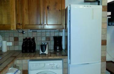 Refurbished 3 Bedroom Farmhouse in Emilia - Photo 80