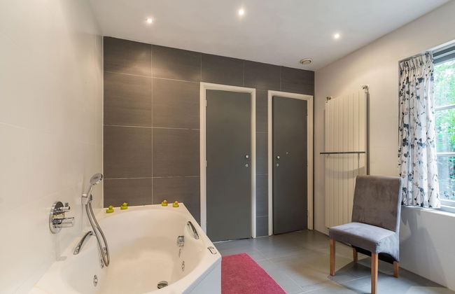 Beautiful Holiday Home in Baarle-nassau With Garden - Foto 18