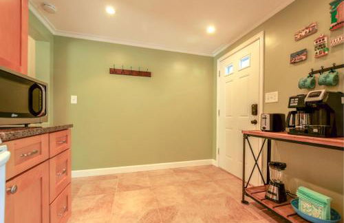 NEW! 3-story Townhome - Private, Self checkin, Quiet. - Foto 7