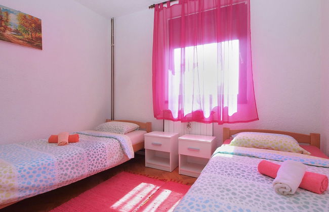 Apartment 1079 - Photo 6