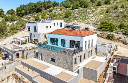 the Tinel -Modern Adriatic Villa with Heated Pool & Sea View near Šibenik - Foto 2