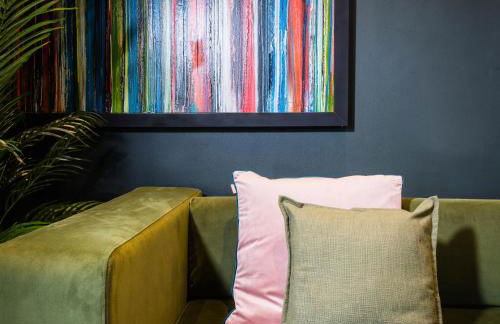 Urban Jungle by Domu Stays - Foto 12