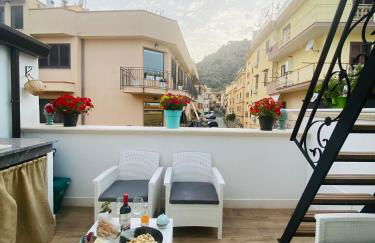 Donna Carmela - Foto 1