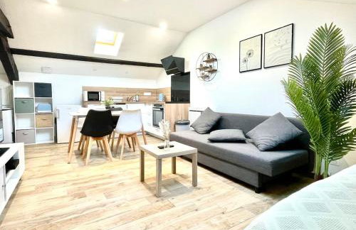 Nid Douillet Rénové - Centre-Ville - WIFI - Smart TV - Gare 8 min - Foto 10
