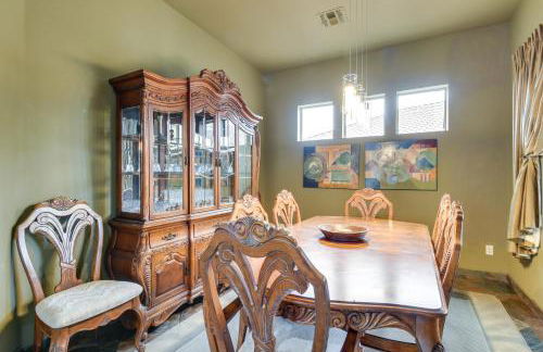 Luxe Couples Retreat with Pool and Outdoor Kitchen! - Foto 6