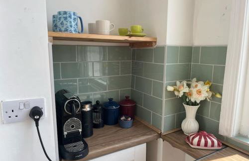 Period Suntrap Gem, Sea View 5 min to Sea and Station - Foto 27