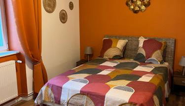 Chez F & G terrasse privée dans jardin à côté de la maison - Foto 4