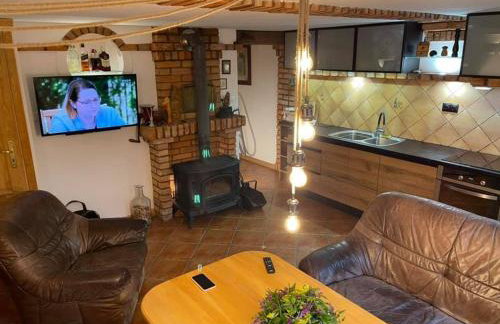 Dom z plażą nad jeziorem Dejnowa - Foto 2