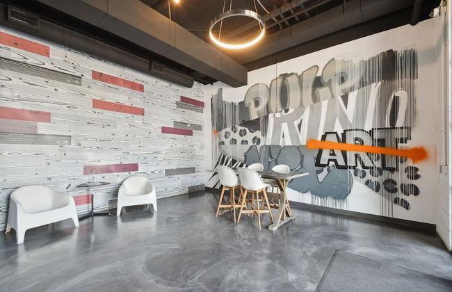 Brushed & Bold | RiNo Art Lofts - Foto 24