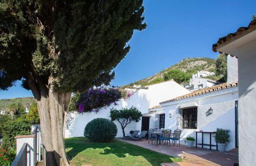 Beautiful house with garden & views in Mijas - Photo 14