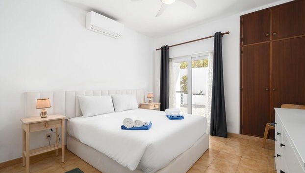 Villa Harpista in Guia by Ideal Homes - Photo 4, Room