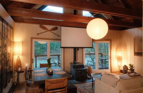 Boutique River Cabin, Infrared Sauna, Hot Tub - Foto 1