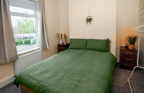 Newly Furnished Cosy 3 bed 20mins from City Center - Foto 15
