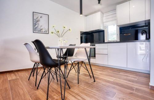 VILLA CVITA is a modern 5-bedroom villa with a Jacuzzi, a Gym and Finnish Sauna, a heated pool, and amazing views - Foto 31