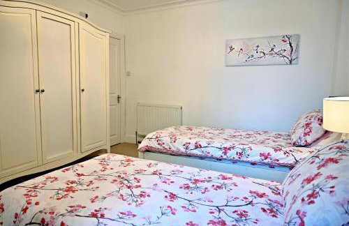 Bay View, Sleeps 18, 7 Bedrooms, 7 Bathrooms, Seafront, Criccieth - Foto 54