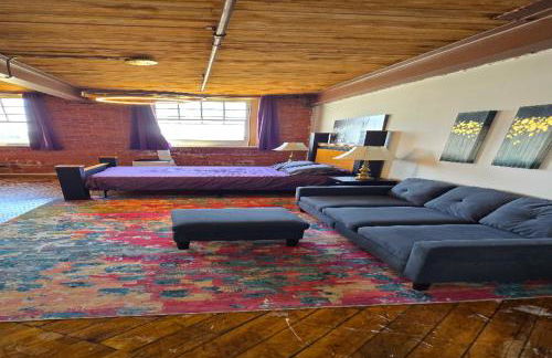 Detroit MotorCity Riverfront Loft - Foto 8