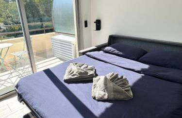 STUDIO HORIZON - SEA VIEW - POOL- Air Conditioner - Kitchen - Wifi -TV Train - Bus - - Foto 6