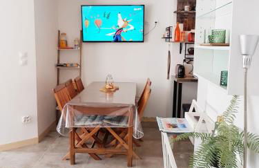 LES VAGUES, terrasse rez-de-ch, parking gratuit, lits faits, animal bienvenu et tout à pied - Foto 23