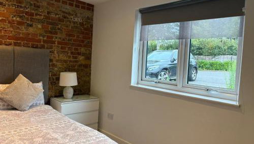 Stunning Studio1, Banstead with free off st parking - Foto 4