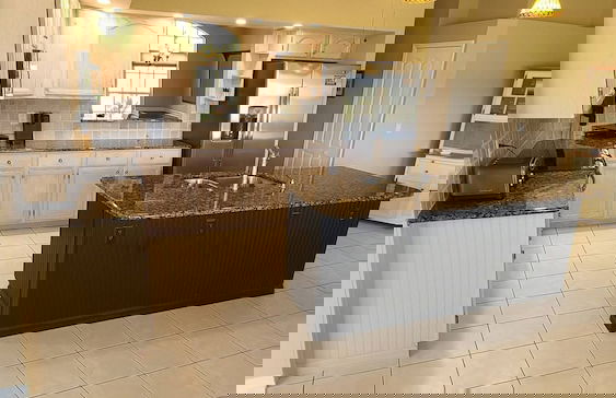 Broadmoor House 3BR 2BA w Heated Pool Sleeps 6 - Foto 12