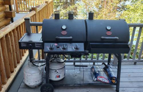 Christy's Cottage, Waterfront w/Slide & Ice Shanty - Foto 28