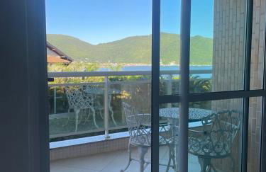 Apt Pé na Areia Floripa - Praia dos Açores - Churrasqueira na Varanda e Piscina - Foto 9